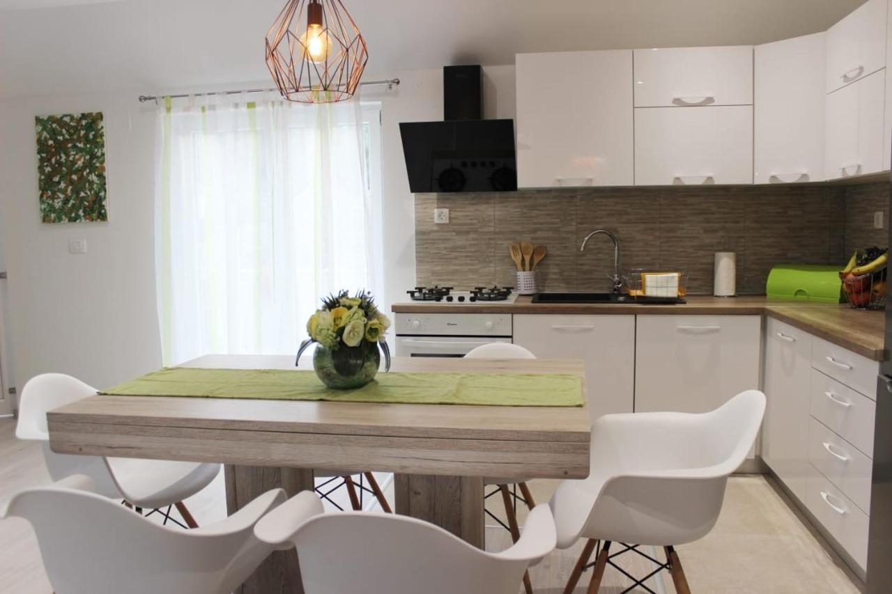 Holiday Home Ela Dračevica Extérieur photo